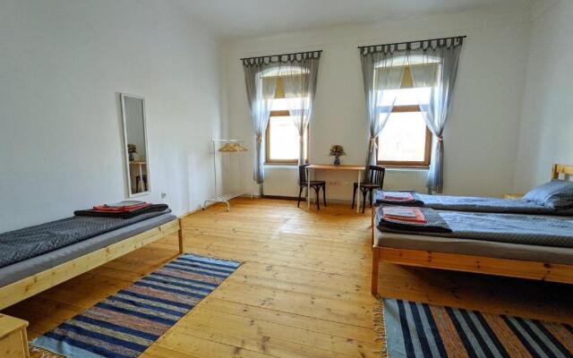 Gästehaus Honigberg next to the Fortified Church of Harman