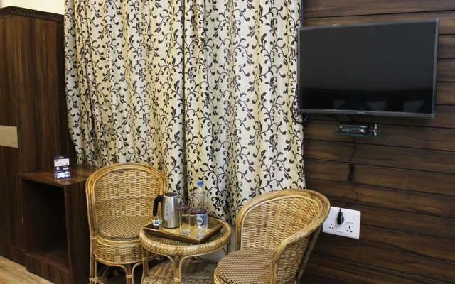 OYO 2749 Hotel Vedas