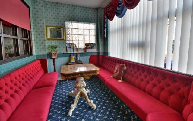 Falklands Hotel