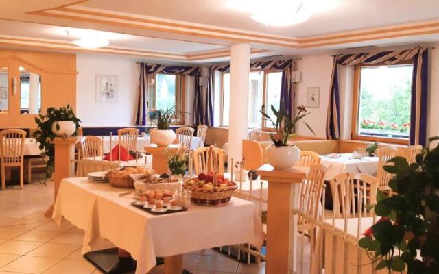 Margun -living&room-