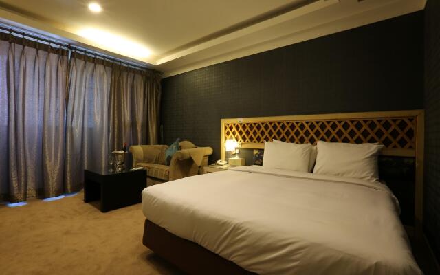 Metro Tourist Hotel