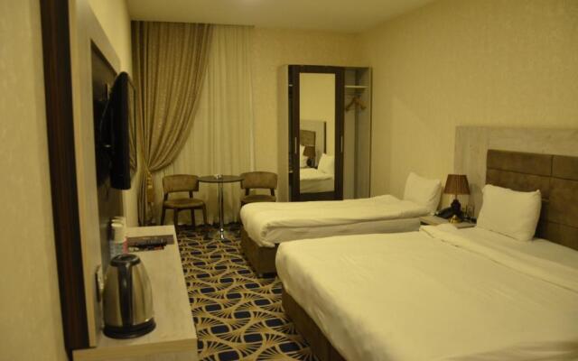 Piano Hotel Baku