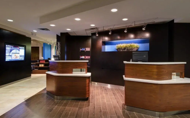 Courtyard Houston Brookhollow