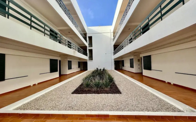 Vilamoura Central 4 With Pool by Homing