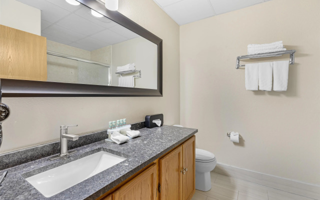 Best Western Firestone Inn & Suites