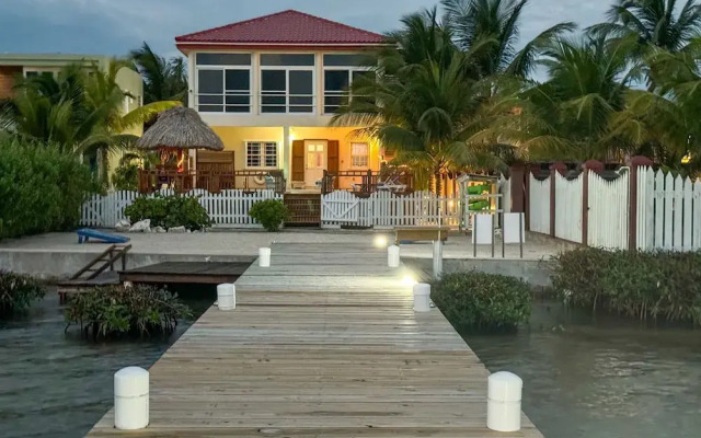 La Perla Azul Beach House