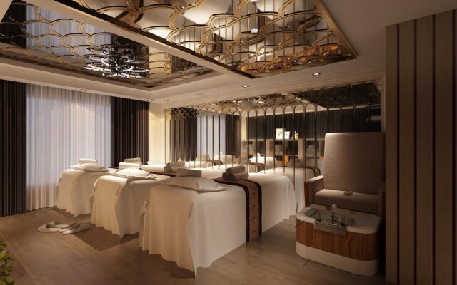 S Central Hotel & Spa