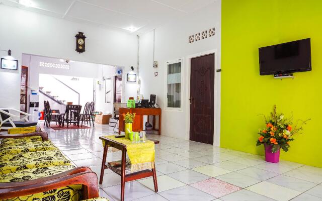 Hotel O Jalan Jenderal Sudirman Near Imam Bonjol Square Formerly Nelvi Guest House