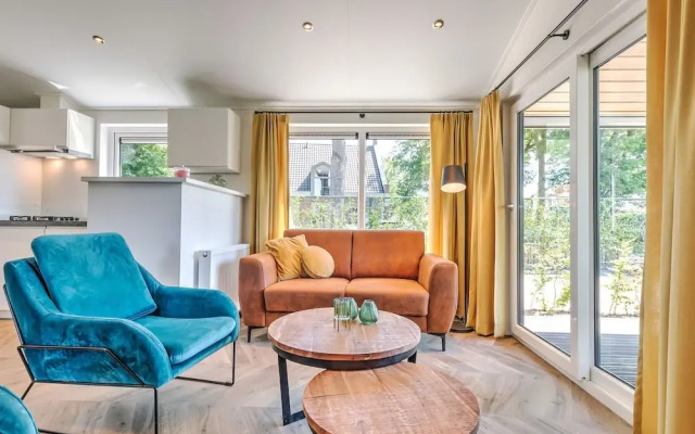 Beautiful Bungalow with Hot Tub in Kaatsheuvel