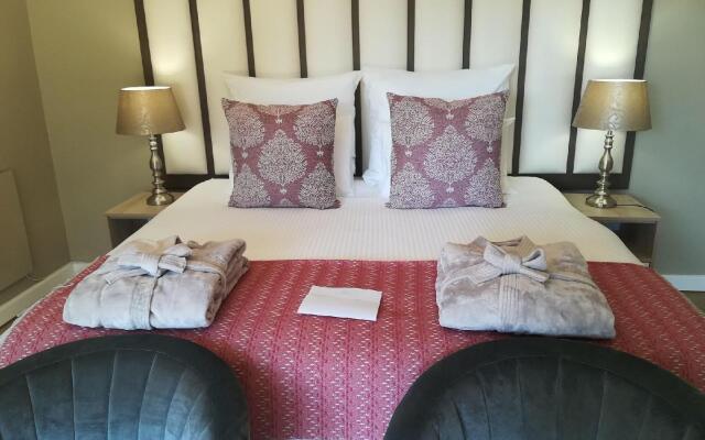 Mount Shekinah Country Hotel
