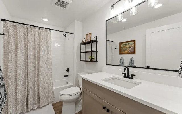 El Gato 2 Bedroom Condo