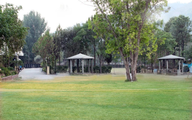 Green Palace Guest House