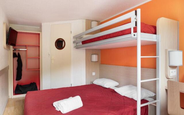 Première Classe La Ville-Du-Bois