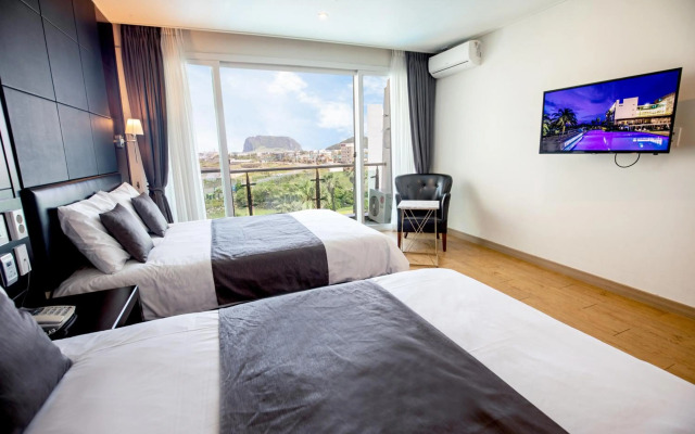 The Four Graces Resort