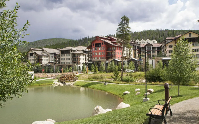 Founders Pointe