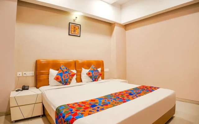 Fabhotel Divine Casa