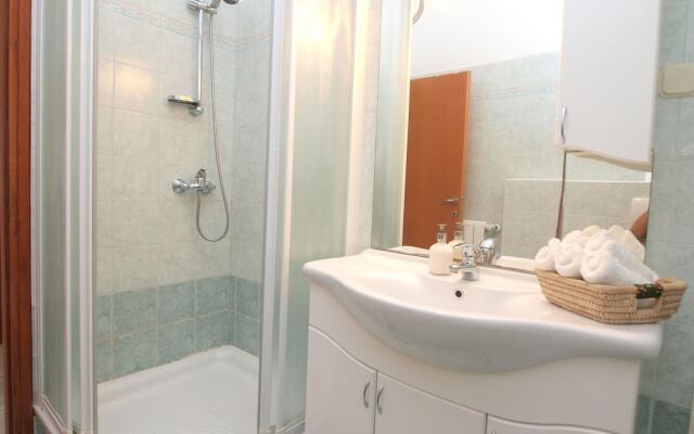 Apartment 440