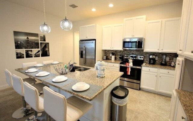 178fr 5 Bedroom Townhouse