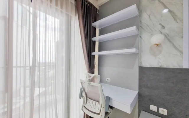 Good And Cozy Studio At Patraland Amarta Apartment