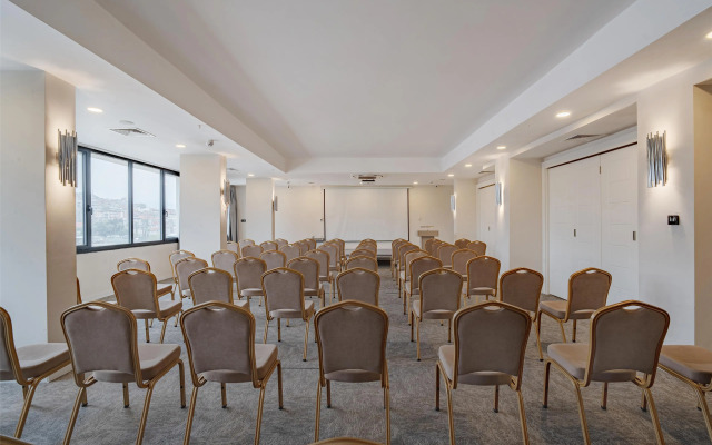 Best Western Izmir Hotel