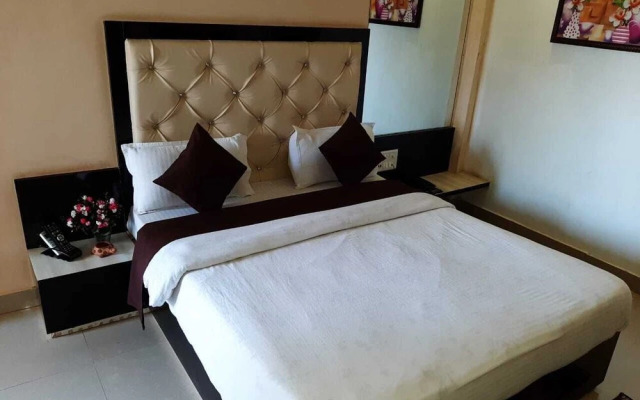 Khalsa Lake View Resort
