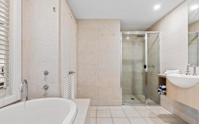 The Pool Resort Kingscliff - Private Apartments by Holiday Management Company