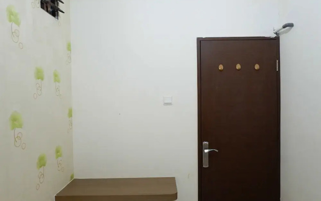 Puri Park View Apartment with Balcony
