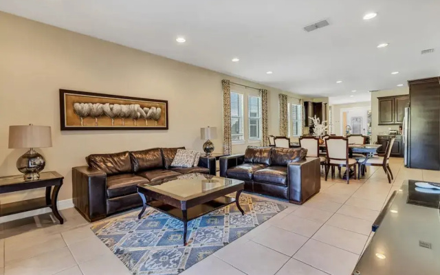 491-8-ld-private Pool With Game and Movie