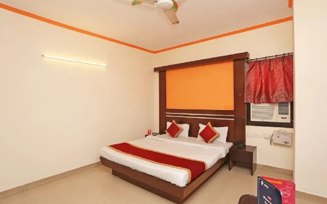 Hotel Aura Deluxe