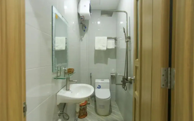 OYO 1068 Fussa Hostel and Apartment