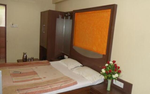 Hotel Sona Palace