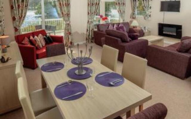 Casa Lago - Luxury lodge with Exclusive lake view - Haggerston castle