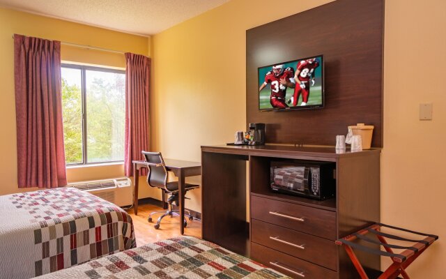 Red Roof Inn & Suites Indianapolis Airport