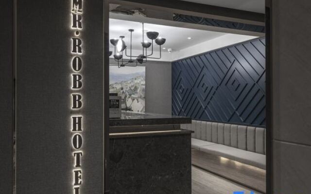 Mr. Robb Hotel (Chongqing Fortune Center)