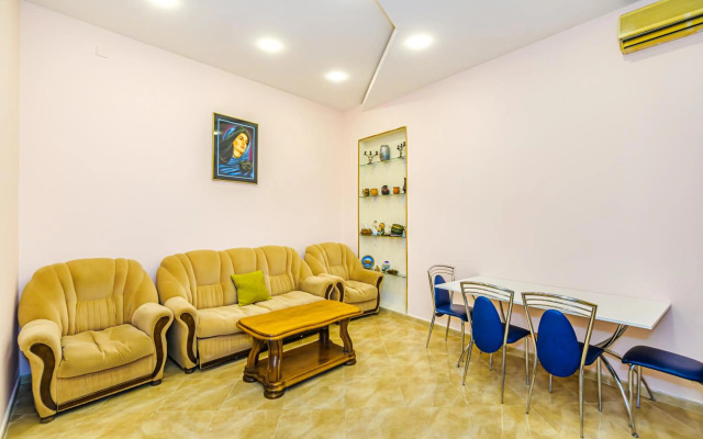 Old City 3 Room Lux Home