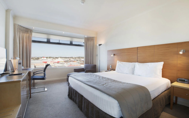 Nightelier Devonport Gateway Hotel