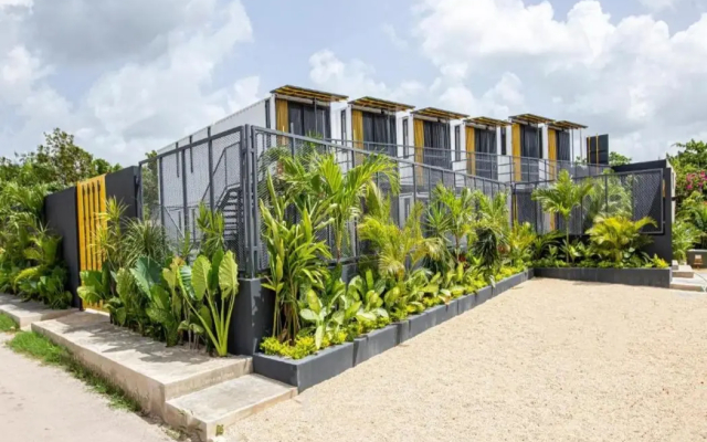 Containers Bacalar