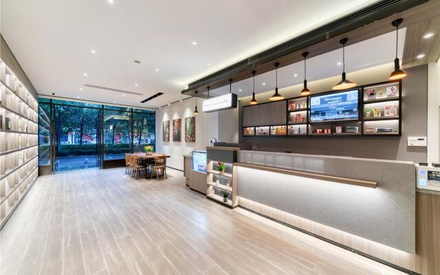 Hanting Hotel Changxing Dongyufang Predestrian Street