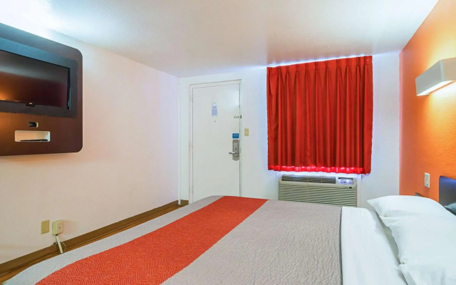 Motel 6 Round Rock, TX