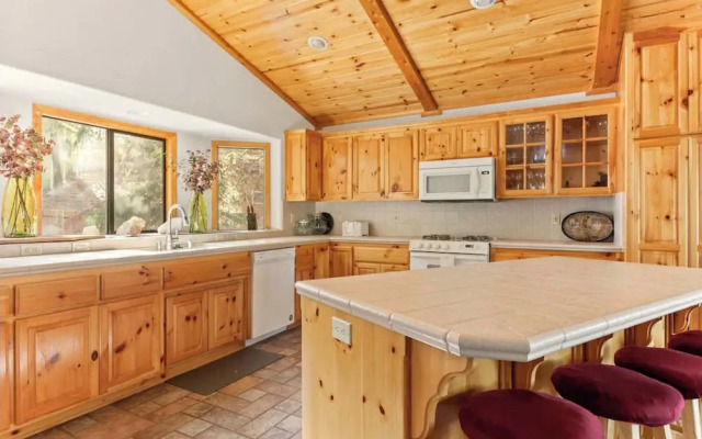 Hunter's Retreat in Upper Moonridge!