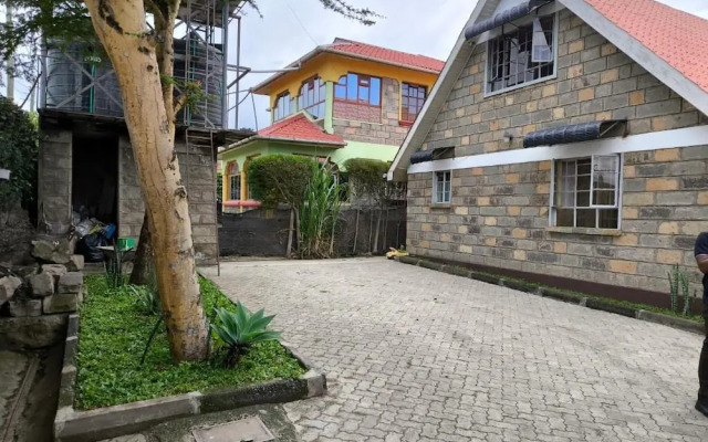 Lux Suites Weavers Haven Guest House