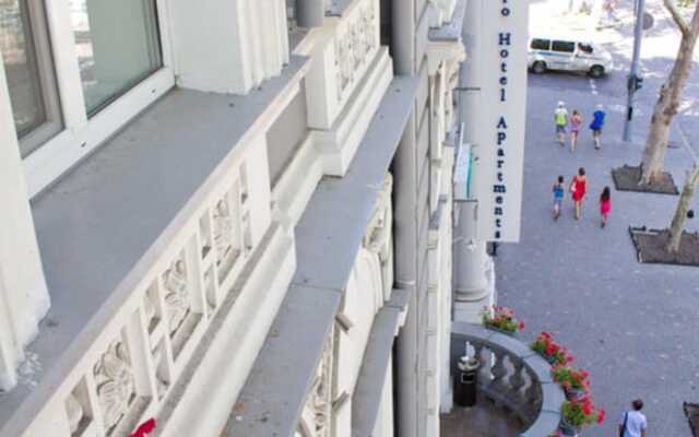 Metro Hotel Apartments