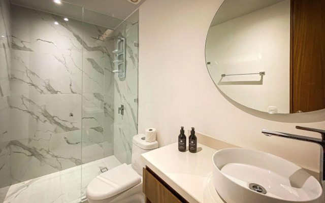 Mistiq Luxury Condo