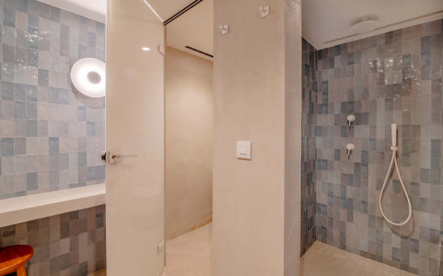 Apeiron Blue Santorini - Sustainable Adults Only 14+