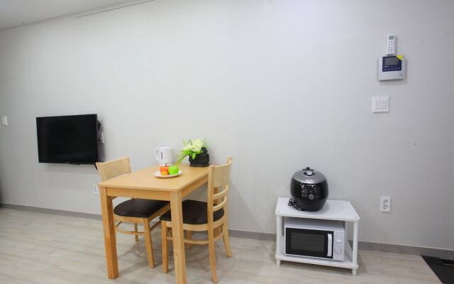 Sea and Star Pension