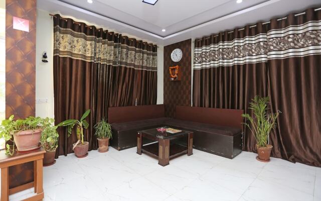 OYO 9571 Hotel Aditya Residency