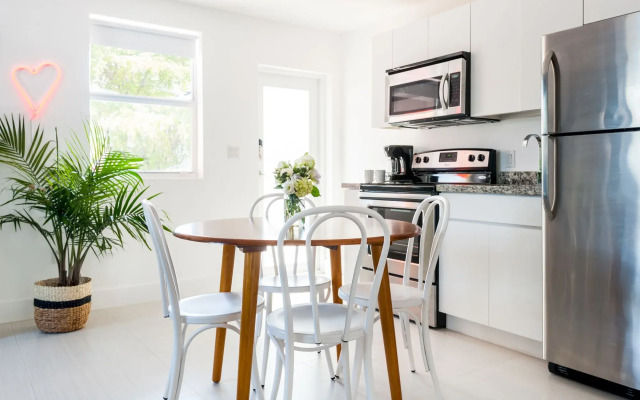 Bold Studio in Wynwood by Sonder