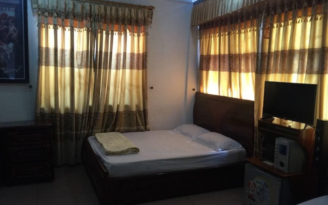 Nha Nghi Tham Quyen – Guest Rooms – Cam Pha