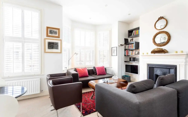 Spacious Apartment Near Portobello Road