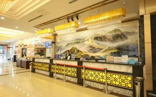 Sunshine Holiday Hotel